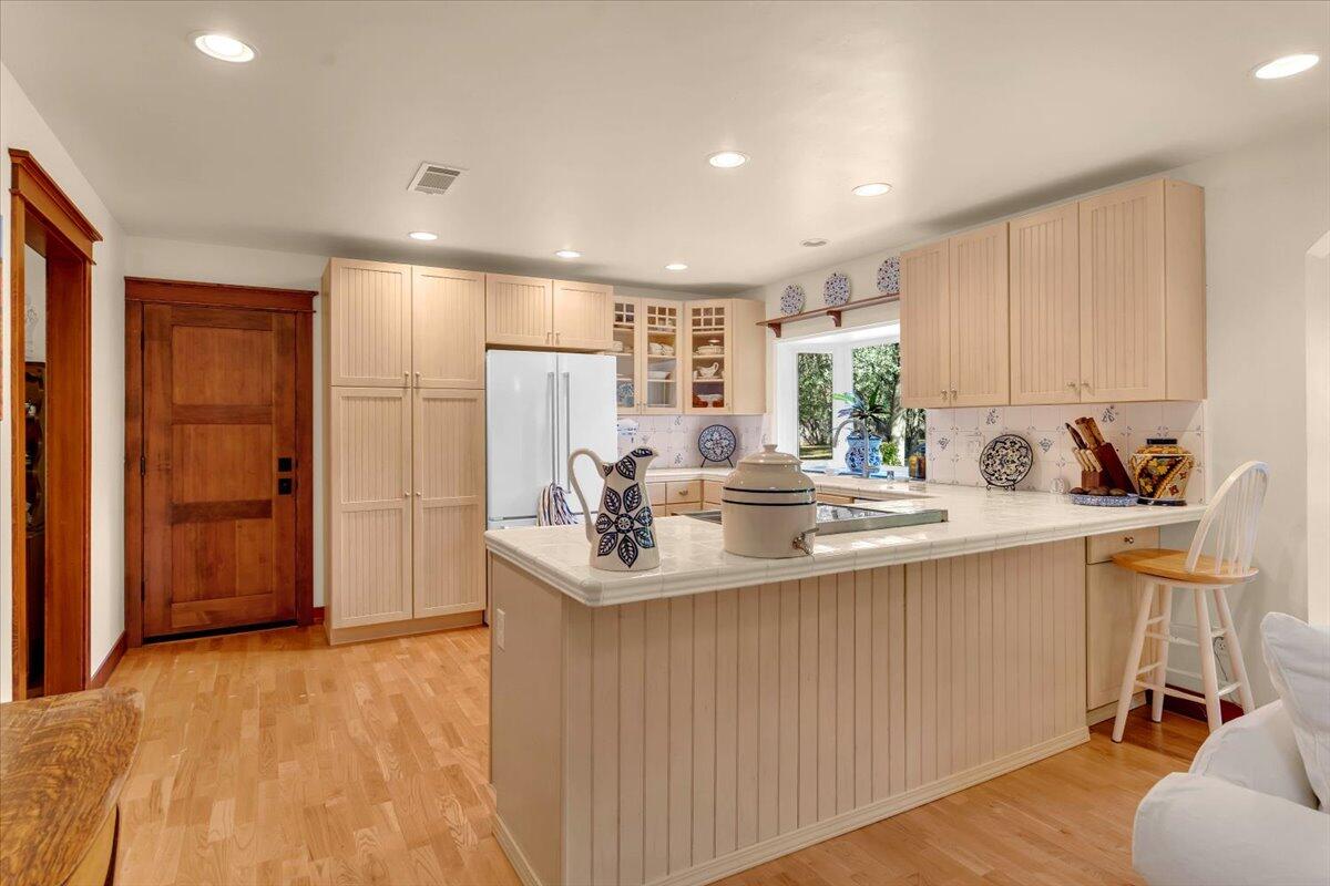 21880 Oak Meadow Road Palo Cedro, CA 96073 - Photo 6 of 79 Custom kitchen