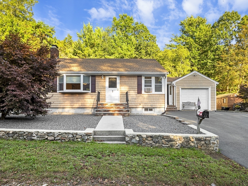 43 Moon Road Lynn, MA 01904 - Photo 2 of 25