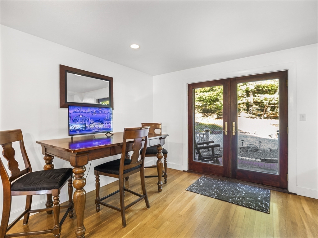 43 Moon Road Lynn, MA 01904 - Photo 5 of 25