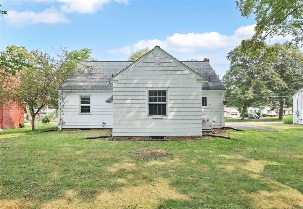 101 Fenimore Boulevard Springfield, MA 01108 - Photo 25 of 28
