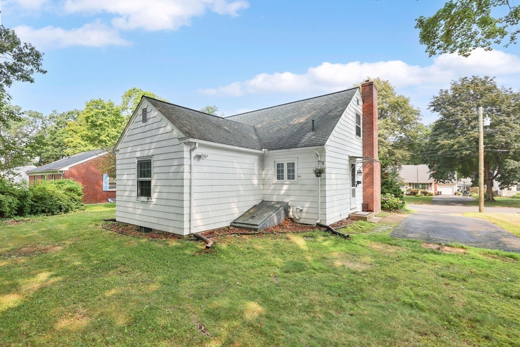 101 Fenimore Boulevard Springfield, MA 01108 - Photo 26 of 28