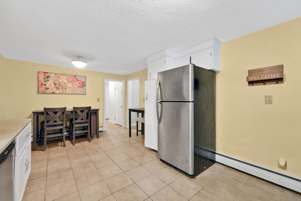 101 Fenimore Boulevard Springfield, MA 01108 - Photo 5 of 28
