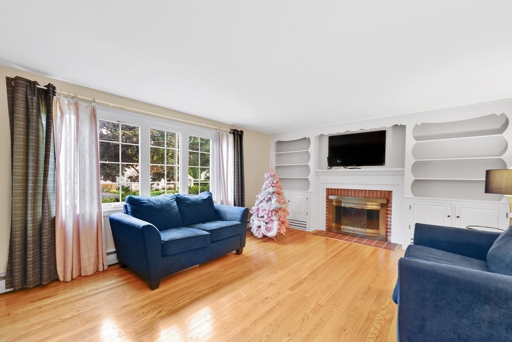 101 Fenimore Boulevard Springfield, MA 01108 - Photo 10 of 28