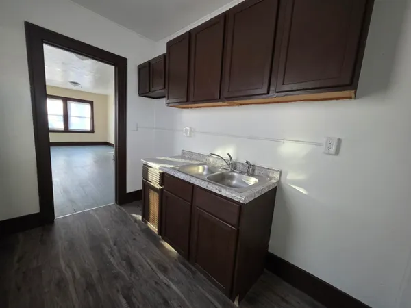 $775 | 1515 Taylor Avenue, Unit 1, Racine, WI 53403