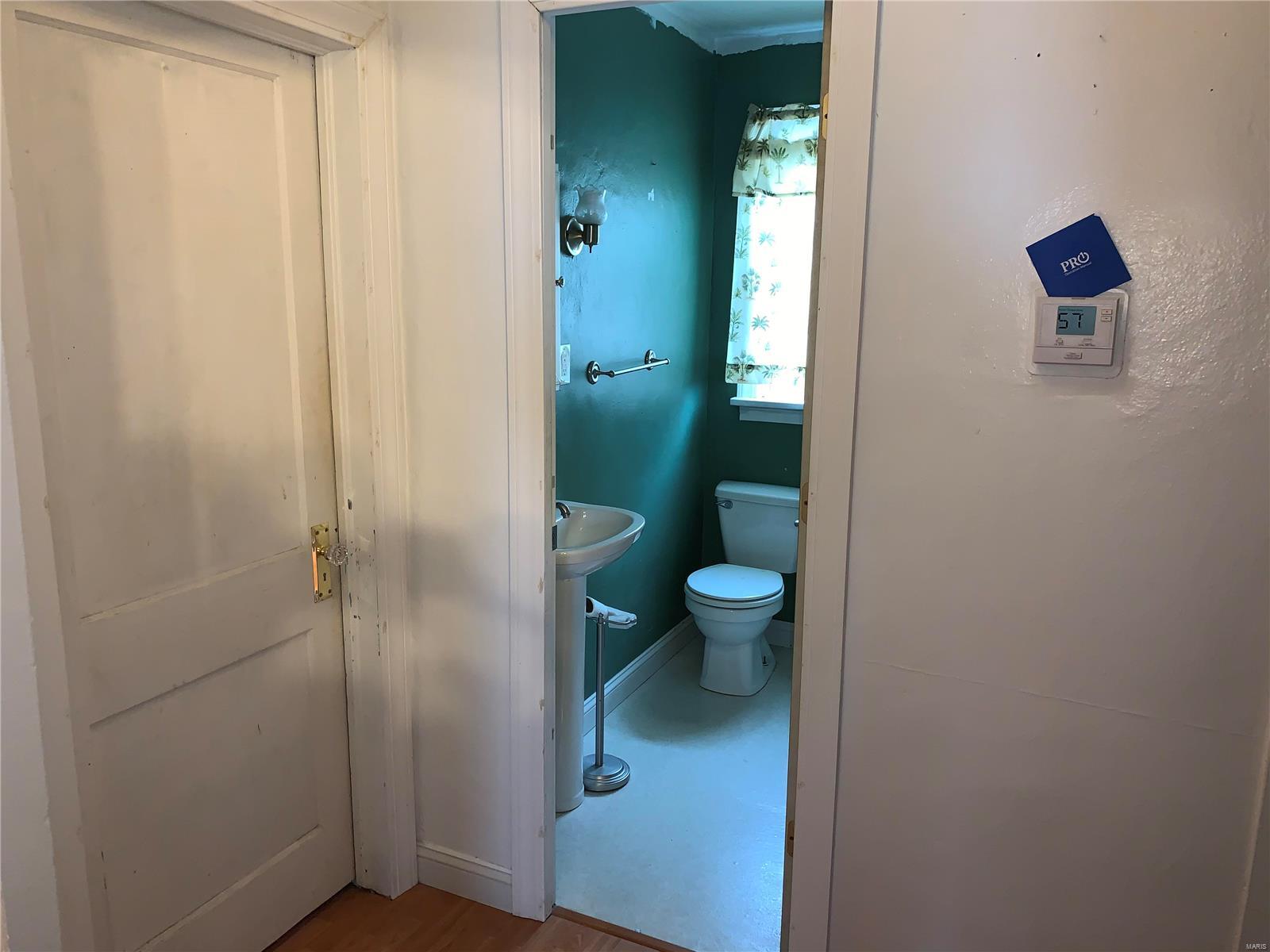 1619 Oak Street Chester, IL 62233 - Photo 6 of 19 Gallery Image 6