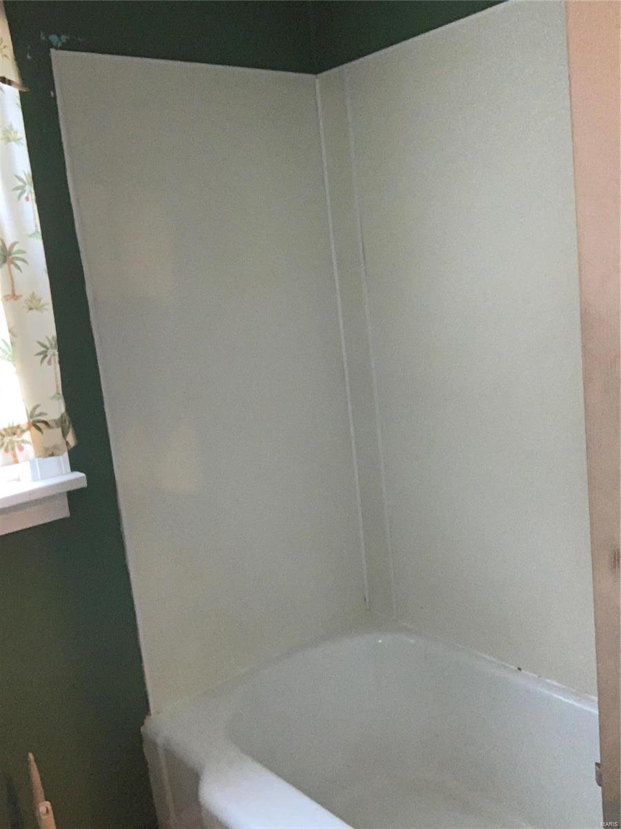 1619 Oak Street Chester, IL 62233 - Photo 10 of 19 Gallery Image 10