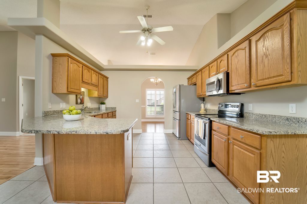 1055 Destin Avenue Foley, AL 36535 - Photo 10 of 26 Kitchen