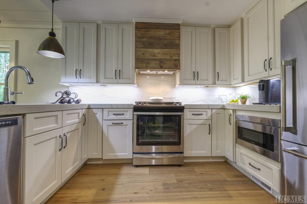 80 North Cobb Road Highlands, NC 28741 - Photo 12 of 26 Gallery Image 12