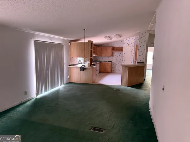 $1,500 | 415 McIntosh Trail, Senoia, GA 30276