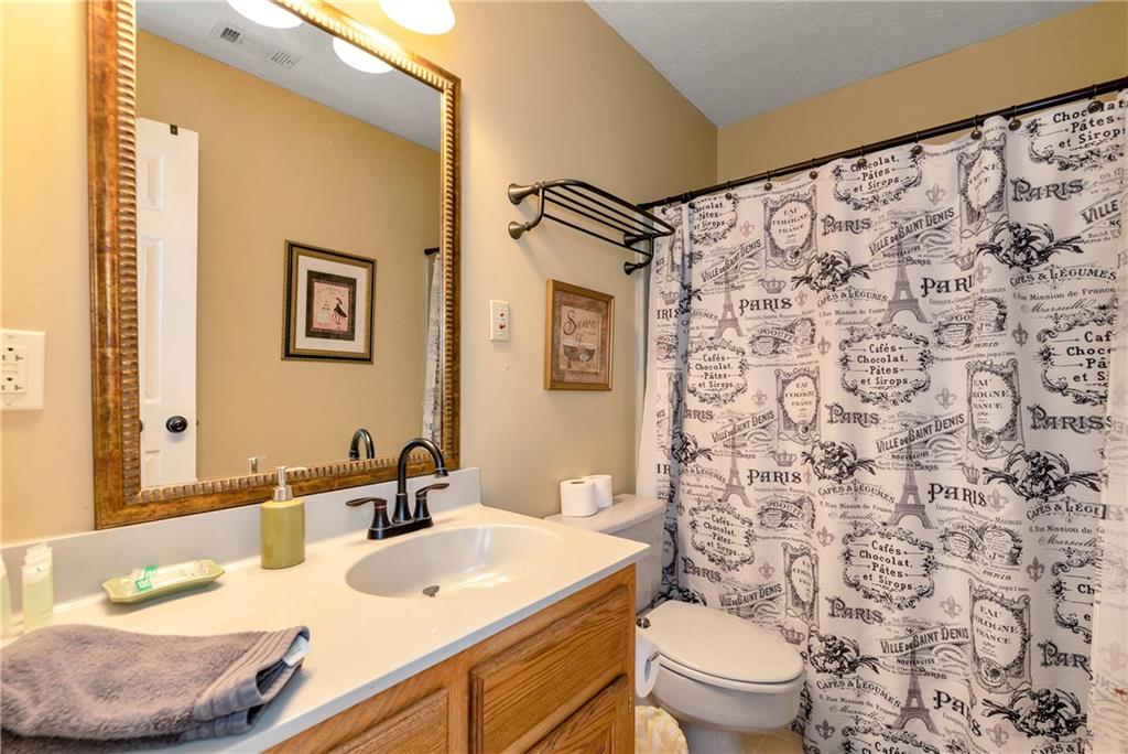 276 Zeppelin Strasse Helen, GA 30545 - Photo 34 of 60 a bathroom with a sink toilet and shower