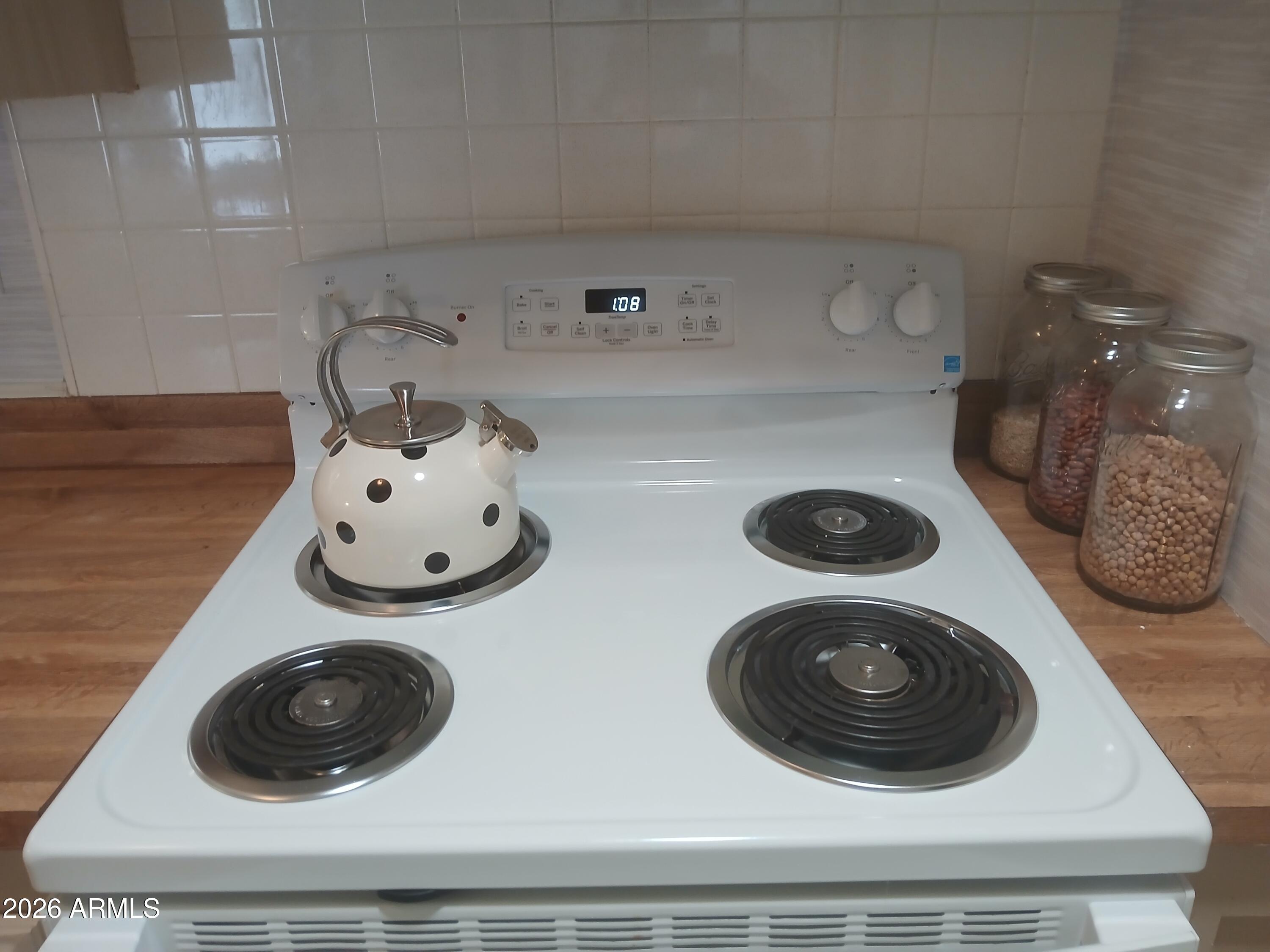 2015 South Wickiup Road, Unit 28 Apache Junction, AZ 85119 - Photo 6 of 12 New Stove1