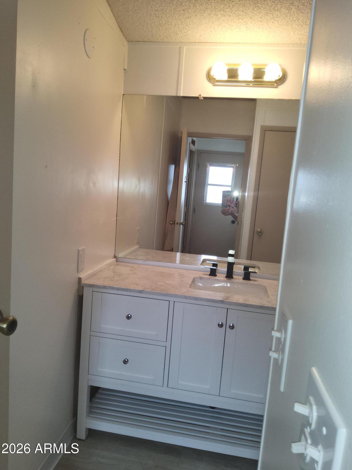 2015 South Wickiup Road, Unit 28 Apache Junction, AZ 85119 - Photo 7 of 12 Bathroom1