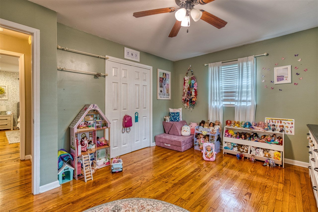 1007 Honeysuckle Lane Russellville, KY 42276 - Photo 14 of 35 Gallery Image 14
