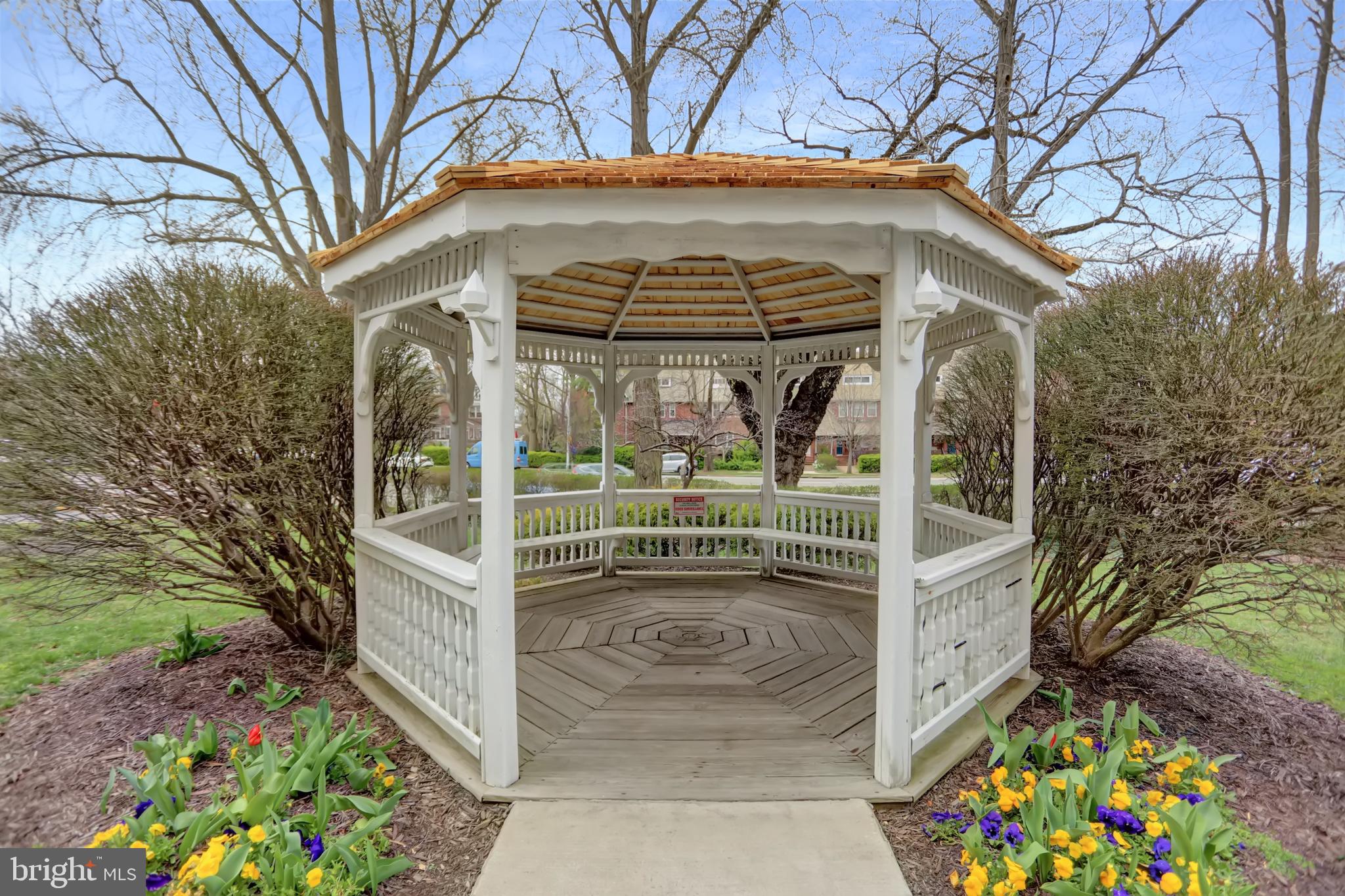 4401 Roland Avenue, Unit 304 Baltimore, MD 21210 - Photo 37 of 50 a view of outdoor space