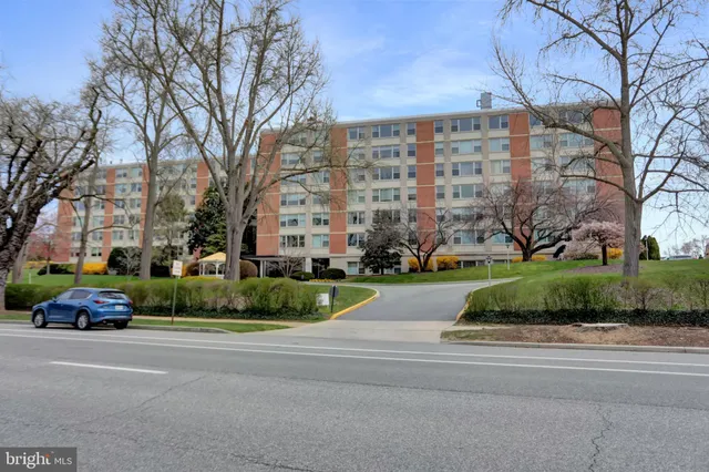 a cars parked on the side of a street
