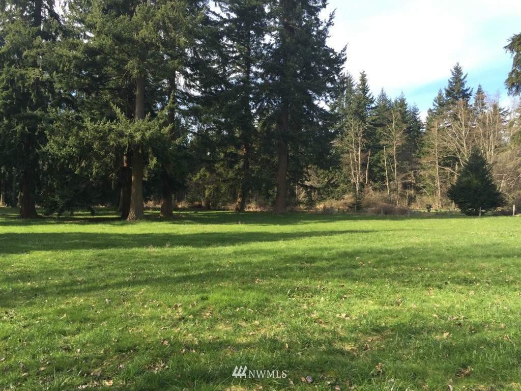 2582 North Shore Road Bellingham, WA 98226 - Photo 2 of 24 Gallery Image 2