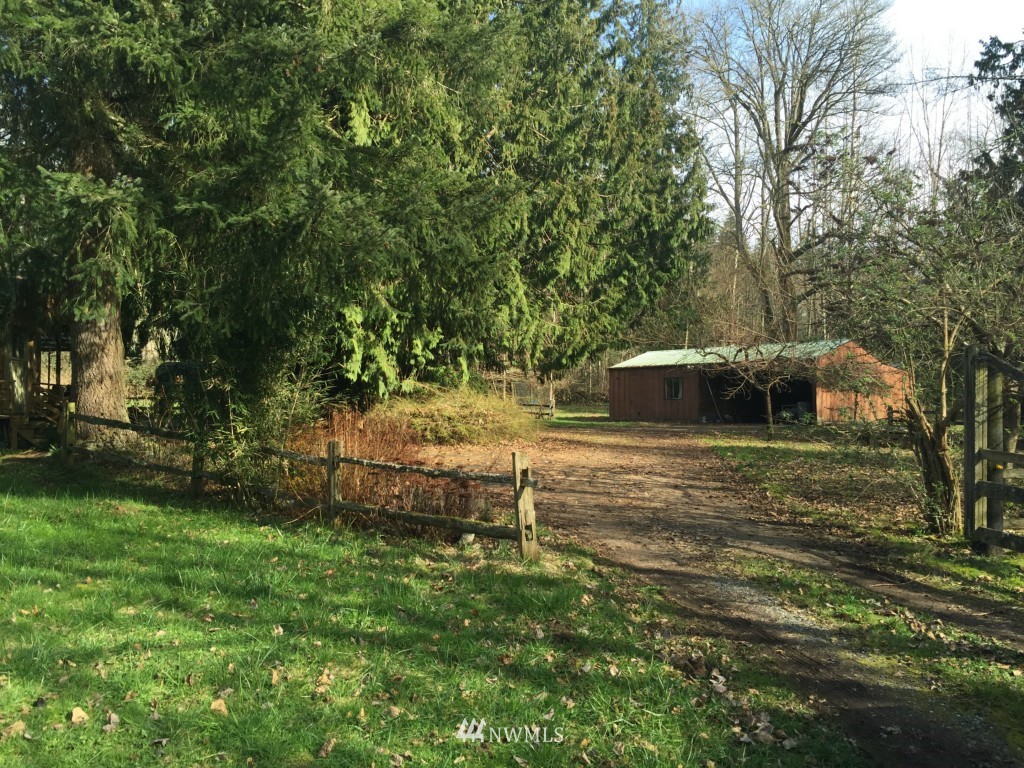 2582 North Shore Road Bellingham, WA 98226 - Photo 20 of 24 Gallery Image 20