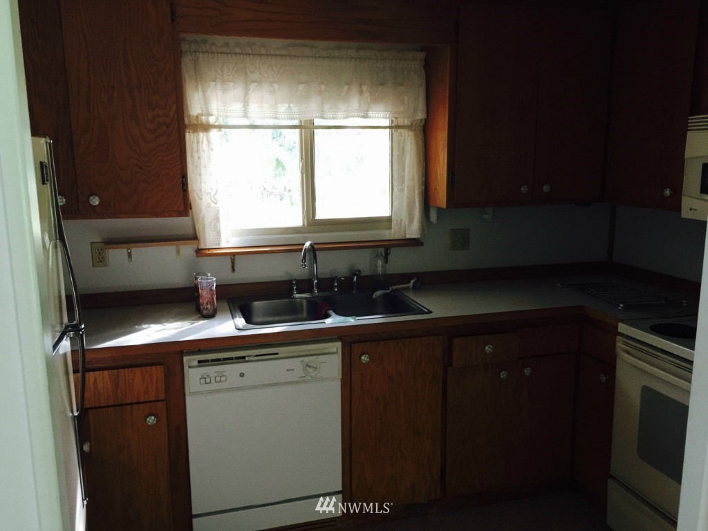 2582 North Shore Road Bellingham, WA 98226 - Photo 23 of 24 Gallery Image 23