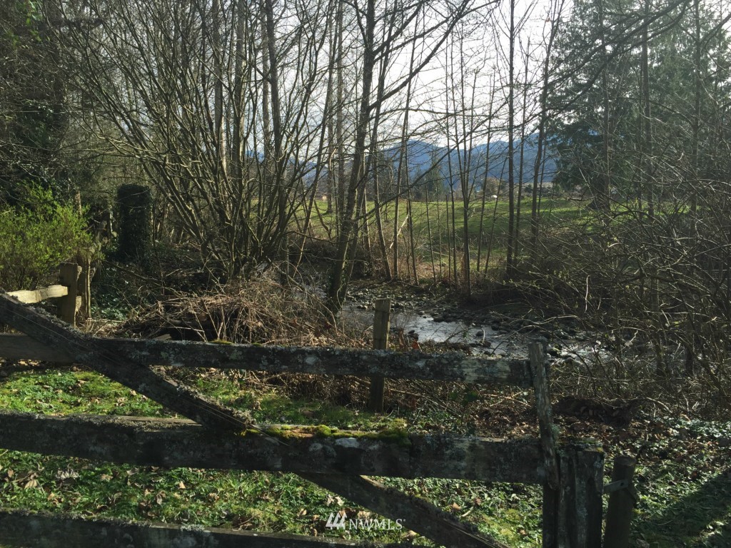 2582 North Shore Road Bellingham, WA 98226 - Photo 8 of 24 Gallery Image 8