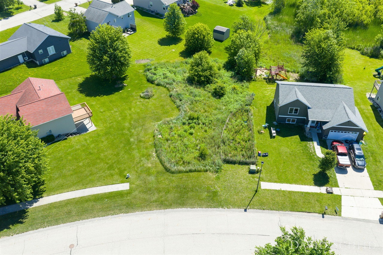 228 Chary Ridge Drive Kent City, MI 49330 - Photo 2 of 14