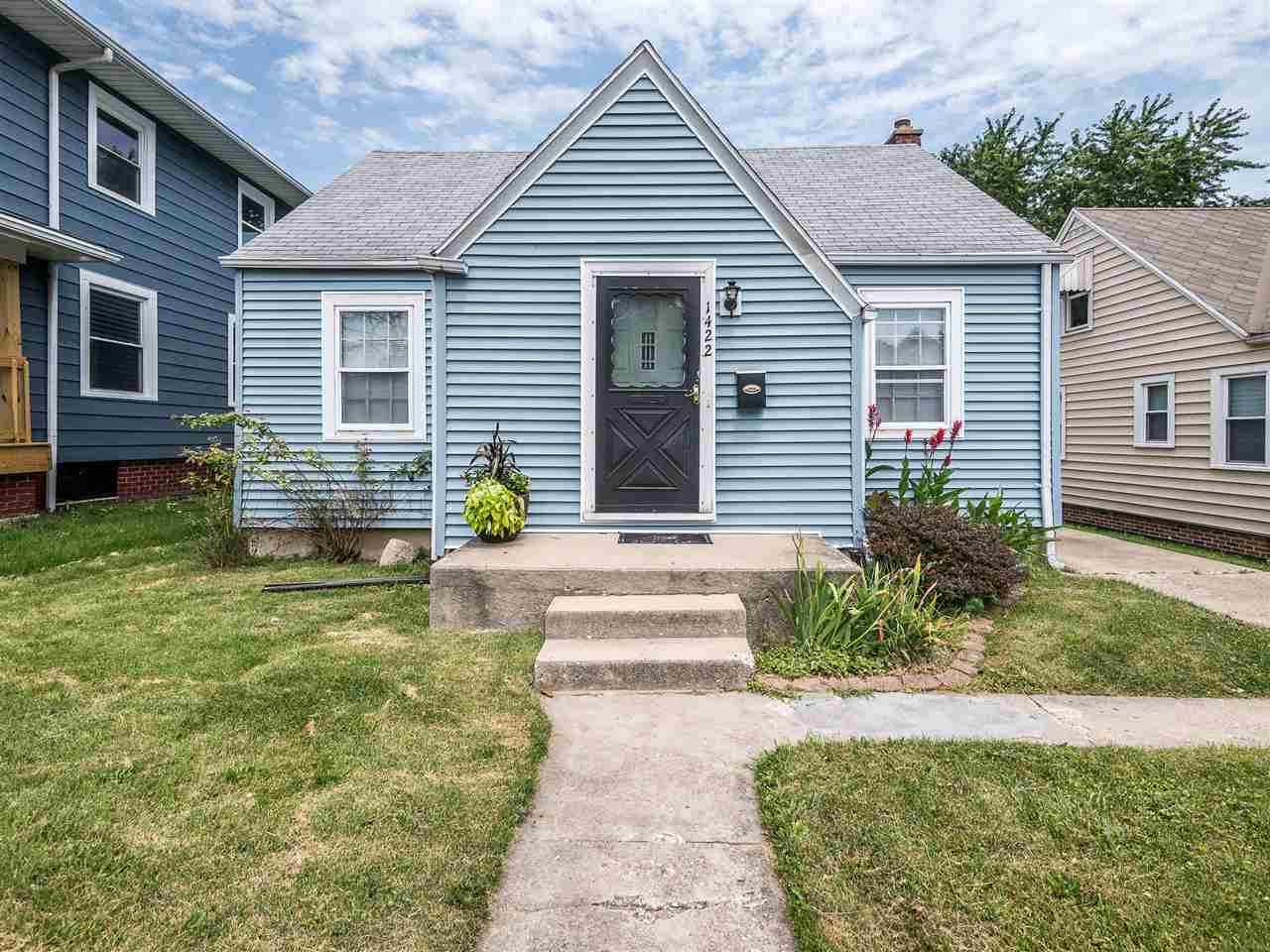 1422 Spring Street Fort Wayne, IN 46808 - Photo 2 of 28