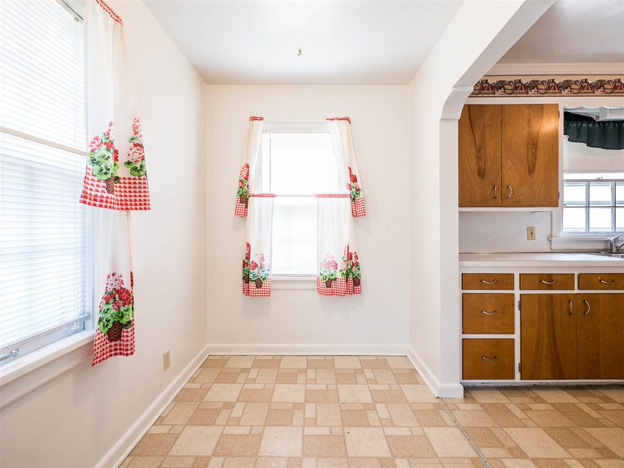 1422 Spring Street Fort Wayne, IN 46808 - Photo 13 of 28