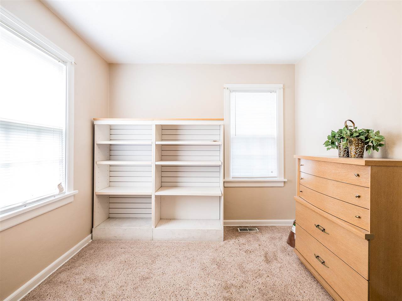 1422 Spring Street Fort Wayne, IN 46808 - Photo 17 of 28