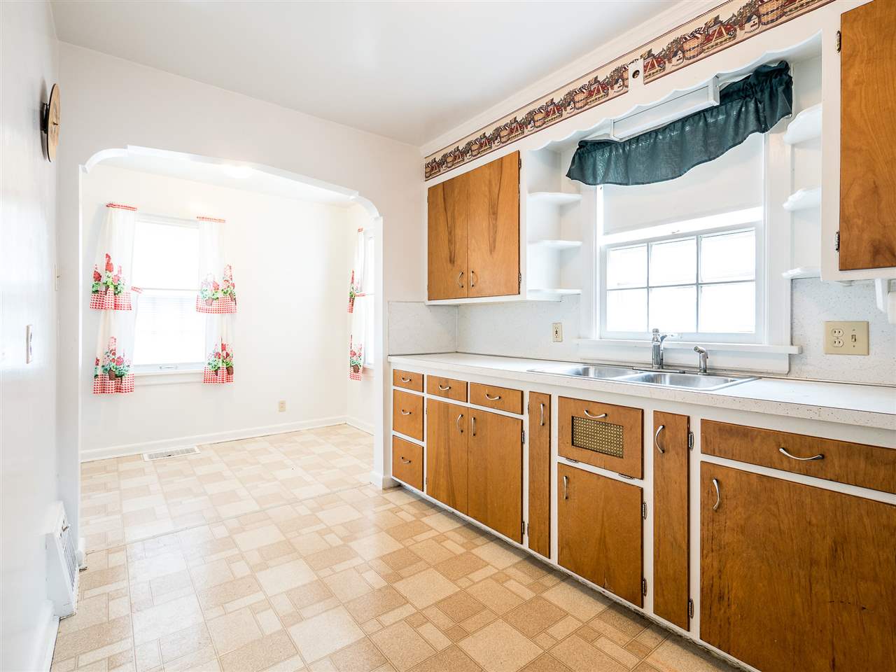 1422 Spring Street Fort Wayne, IN 46808 - Photo 8 of 28
