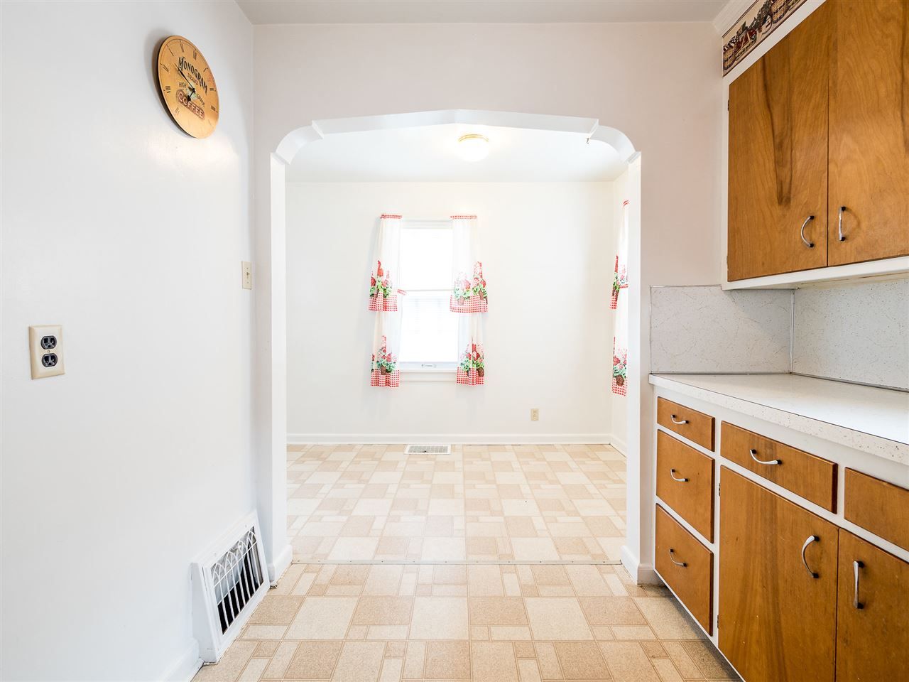 1422 Spring Street Fort Wayne, IN 46808 - Photo 9 of 28