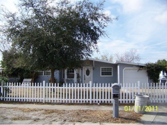 4112 Edward Road Melbourne, FL 32901 - Photo 1 of 6 Primary Photo