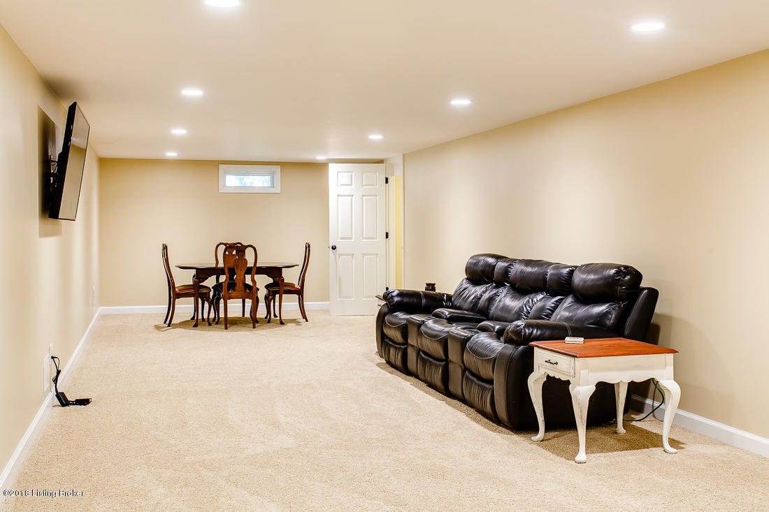 10808 Falkirk Road Louisville, KY 40243 - Photo 25 of 33 10808 Falkirk Rd-26