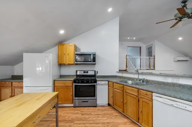 $429,000 | 97 Bitter Sweet Hill, Hinesburg, VT 05461