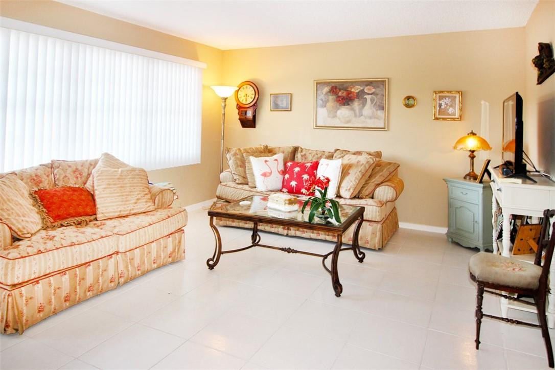 1055 Cambridge C, Unit 1055 Deerfield Beach, FL 33442 - Photo 3 of 52 Photo 3