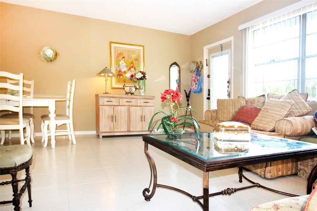 1055 Cambridge C, Unit 1055 Deerfield Beach, FL 33442 - Photo 4 of 52 Photo 4