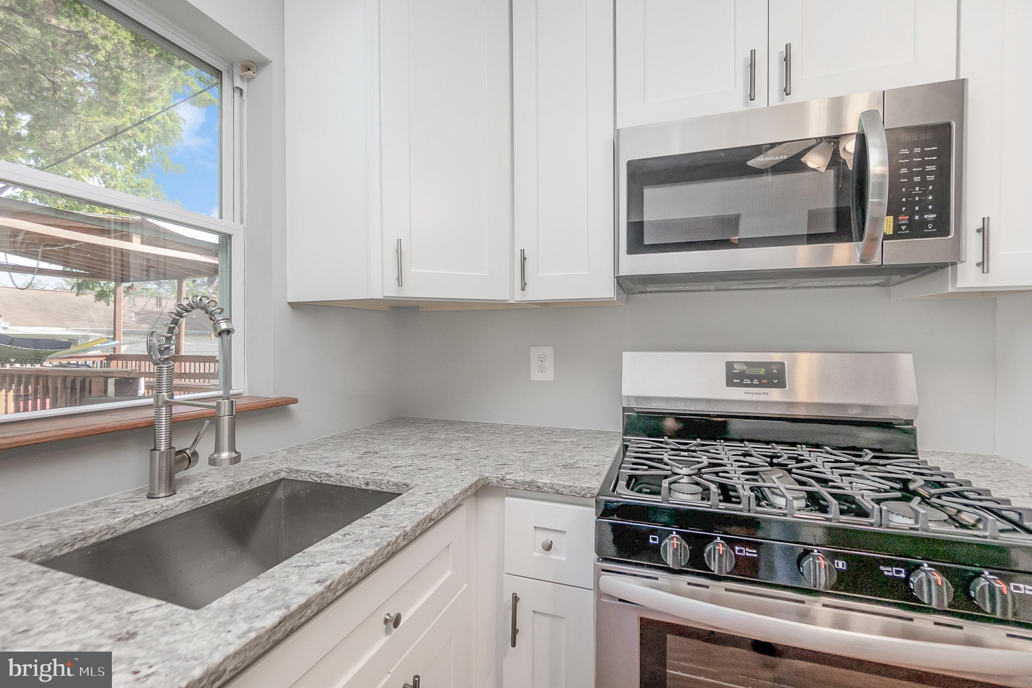 7110 Bexhill Road Baltimore, MD 21244 - Photo 7 of 19