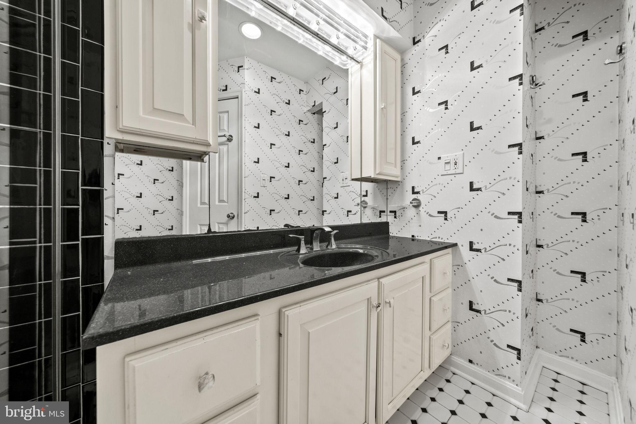 8020 Inverness Ridge Road Potomac, MD 20854 - Photo 23 of 46