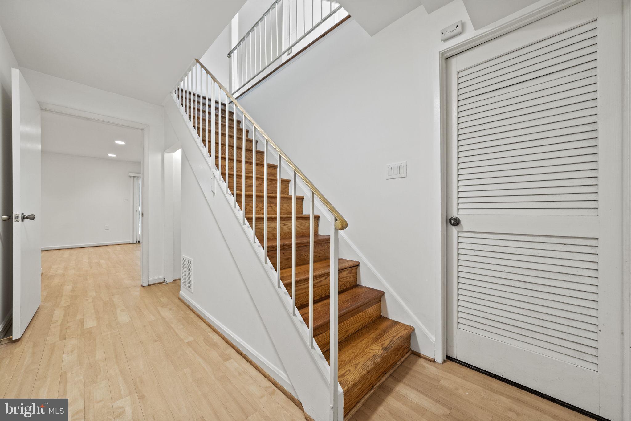 8020 Inverness Ridge Road Potomac, MD 20854 - Photo 25 of 46