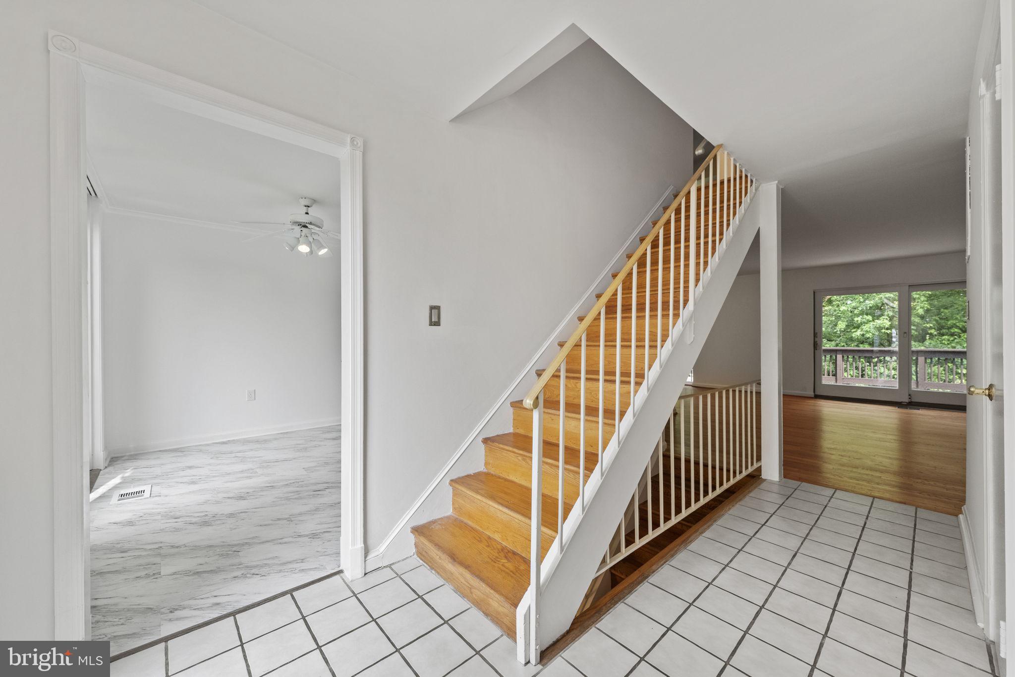 8020 Inverness Ridge Road Potomac, MD 20854 - Photo 3 of 46