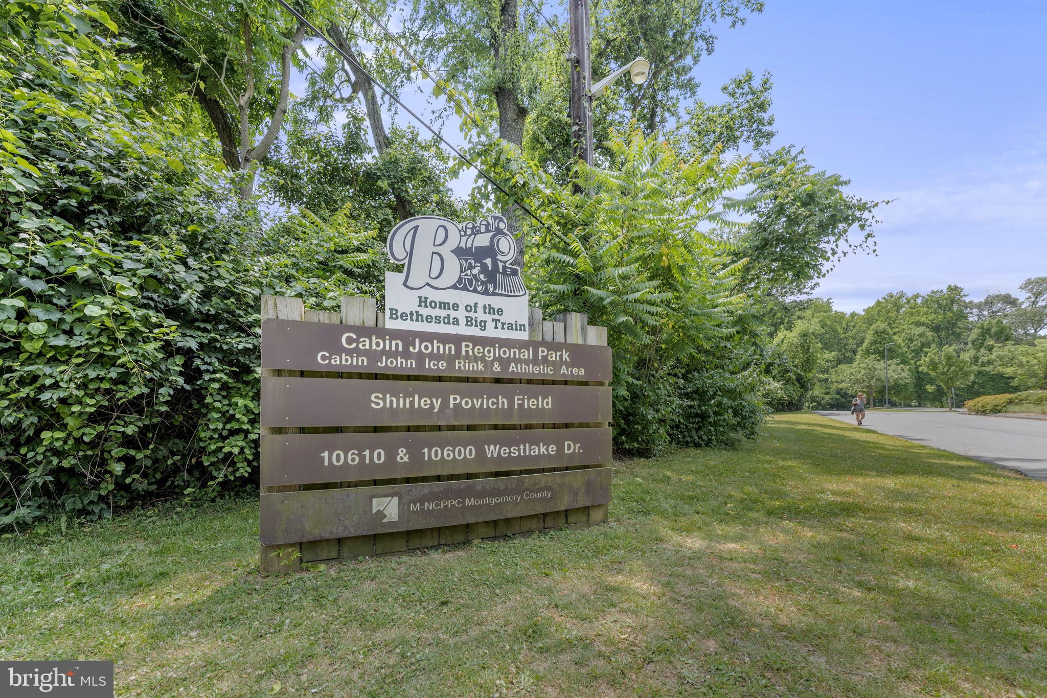 8020 Inverness Ridge Road Potomac, MD 20854 - Photo 44 of 46