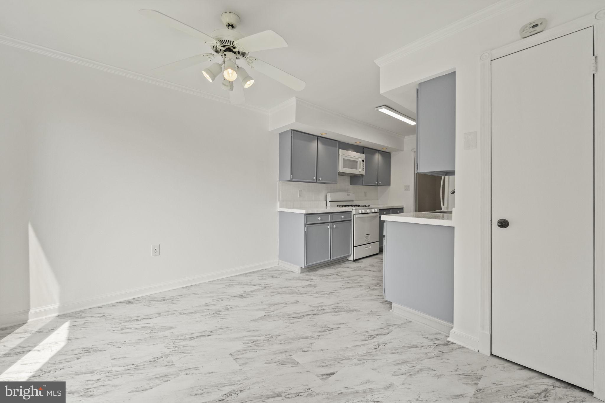 8020 Inverness Ridge Road Potomac, MD 20854 - Photo 5 of 46