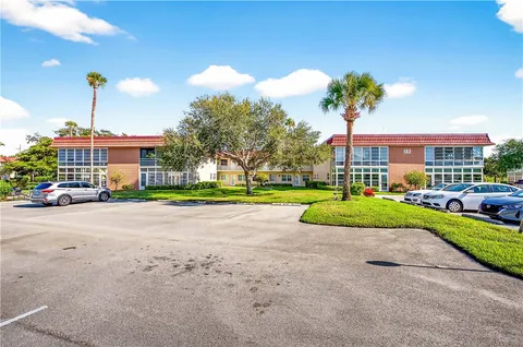 $94,000 | 102 Royal Oak Drive, Unit 203, Vero Beach, FL 32962