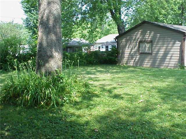 1939 Ruth Drive Indianapolis, IN 46240 - Photo 16 of 17 Gallery Image 16