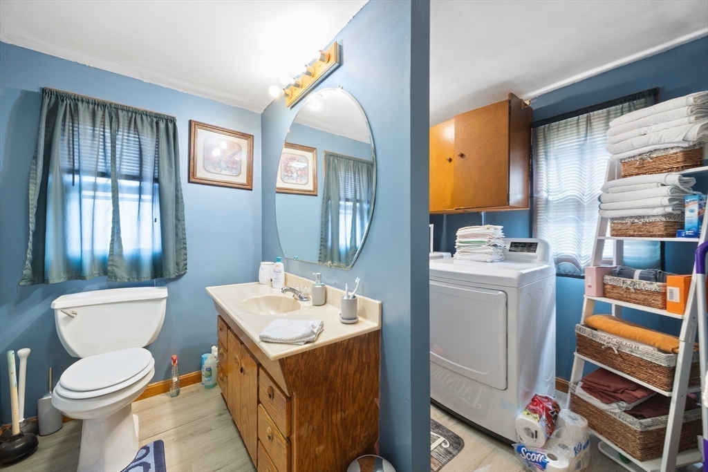 1791 Carew Street Springfield, MA 01104 - Photo 15 of 27