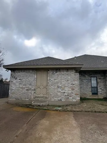 $1,700 | 7502 Pear Tree Lane, Fort Worth, TX 76133