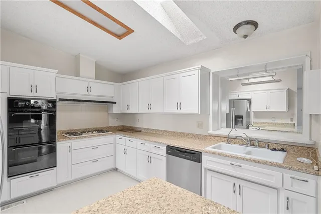 $249,900 | 820 Vista Del Rio, Santa Maria, CA 93458