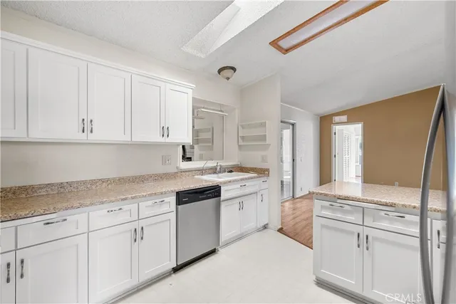 $249,900 | 820 Vista Del Rio, Santa Maria, CA 93458