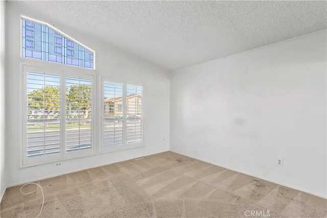 $249,900 | 820 Vista Del Rio, Santa Maria, CA 93458