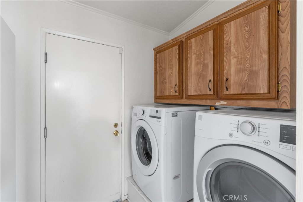 820 Vista Del Rio Santa Maria, CA 93458 - Photo 26 of 57 a utility room with dryer and washer