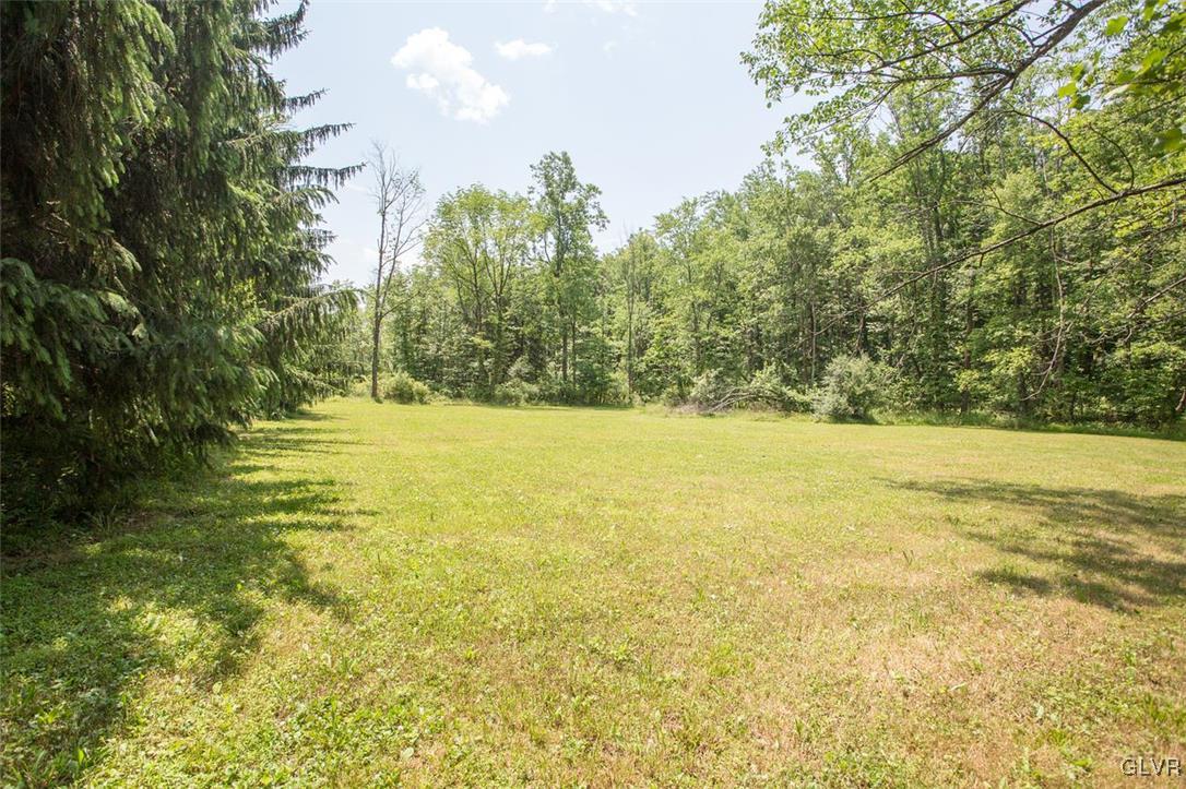 2267 Yost Road Bath, PA 18014 - Photo 18 of 19 Gallery Image 18