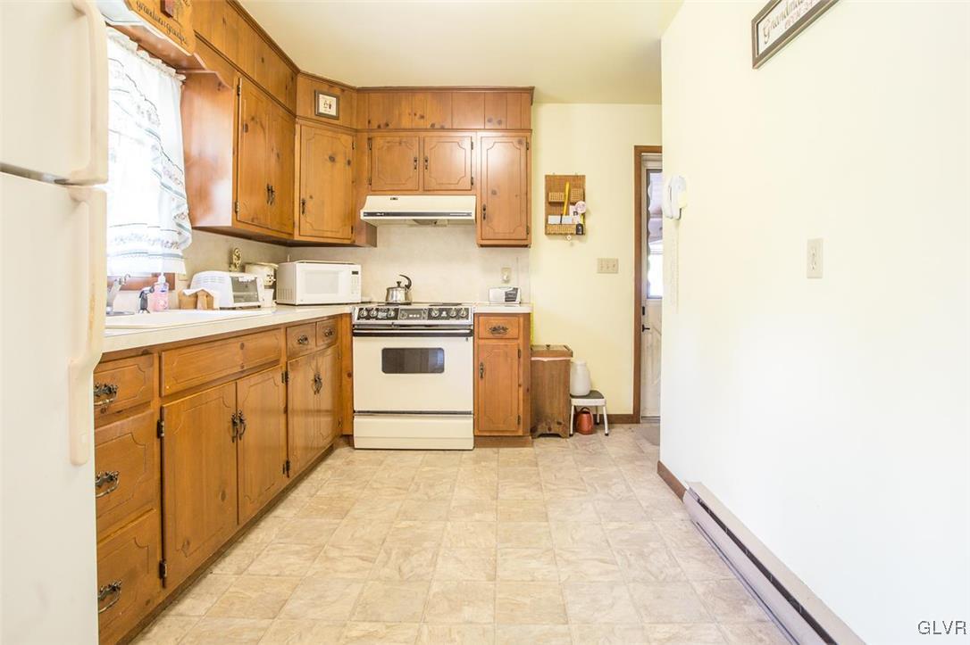 2267 Yost Road Bath, PA 18014 - Photo 4 of 19 Gallery Image 4